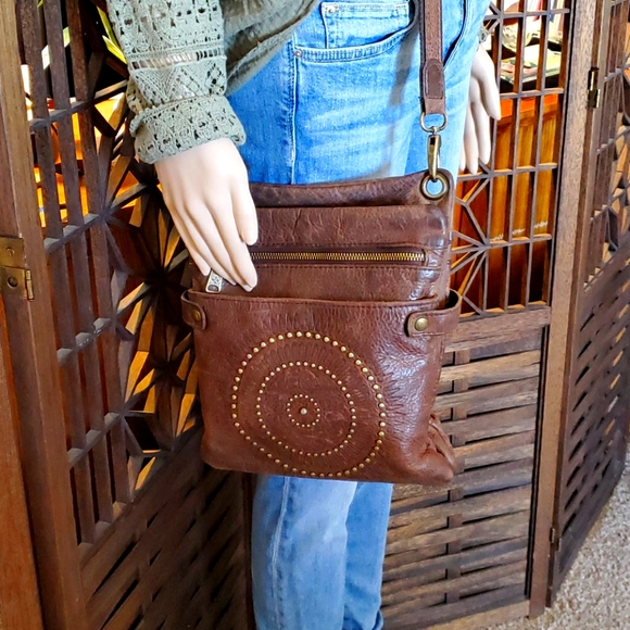 Patricia Nash Handbags - Patricia Nash Leather Crossbody Purse with Bag